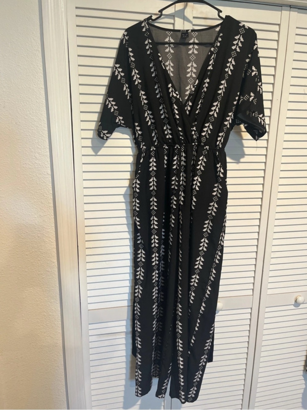 SHEIN Black Maxi Dress with White Leaf Motif